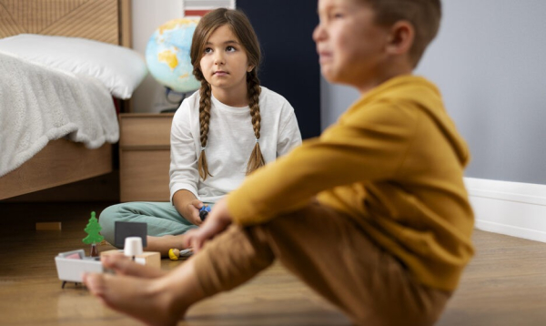 «7-летний сын не хочет делиться игрушками с младшей сестрой»
«7-летний сын не хочет делиться игрушками с младшей сестрой»