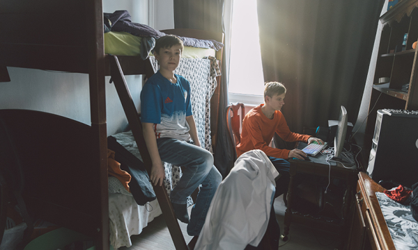 У Святослава — восемь сыновей, у Даши — двое. Как приемные соло-родители поженились
У Святослава — восемь сыновей, у Даши — двое. Как приемные соло-родители поженились