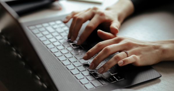 Это был первый раз, когда я встретила Новый года в одиночестве Это был первый раз, когда я встретила Новый года в одиночестве