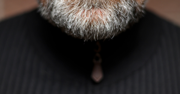 Муж стал чудить