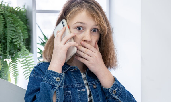 Подростку в соцсетях пишут мошенники. Правила, которые помогут его защитить
Подростку в соцсетях пишут мошенники. Правила, которые помогут его защитить