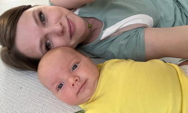 «Больше не отпущу на УЗИ, а то еще пятого найдут!» Как Марина стала мамой четверняшек
«Больше не отпущу на УЗИ, а то еще пятого найдут!» Как Марина стала мамой четверняшек