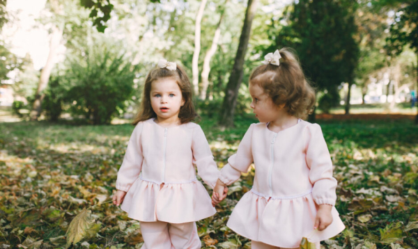 «Старшая дочь из ревности вырывала младенца у меня из рук». Честные истории родителей
«Старшая дочь из ревности вырывала младенца у меня из рук». Честные истории родителей