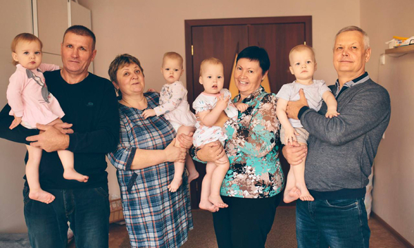 «Больше не отпущу на УЗИ, а то еще пятого найдут!» Как Марина стала мамой четверняшек
«Больше не отпущу на УЗИ, а то еще пятого найдут!» Как Марина стала мамой четверняшек