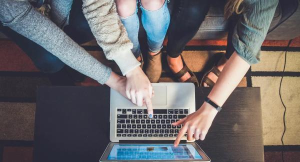 Что подарить любимой девушке на 8 марта: идеи полезных и практичных подарков Что подарить любимой девушке на 8 марта: идеи полезных и практичных подарков