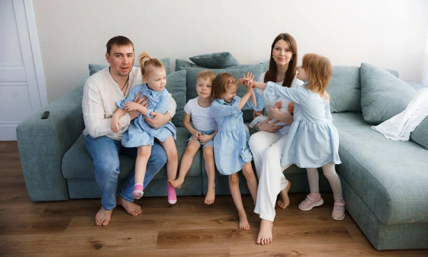 «Больше не отпущу на УЗИ, а то еще пятого найдут!» Как Марина стала мамой четверняшек
«Больше не отпущу на УЗИ, а то еще пятого найдут!» Как Марина стала мамой четверняшек