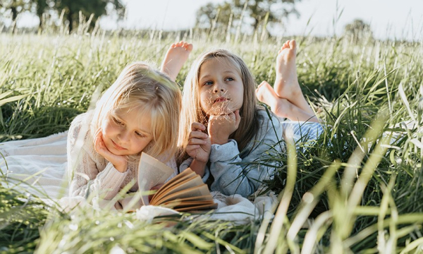 «Ты шпион королевы Англии?» — спрашивали дети. И приходили слушать мои истории
«Ты шпион королевы Англии?» — спрашивали дети. И приходили слушать мои истории
