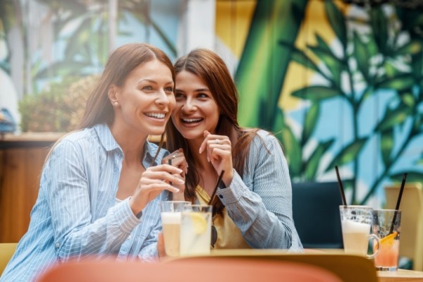 Хорошие новости о сплетнях. Почему перемывать кости полезно Хорошие новости о сплетнях. Почему перемывать кости полезно