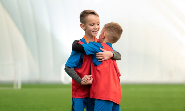 «Сына травят в футбольной команде из-за роста». 6 шагов, чтобы это прекратить
«Сына травят в футбольной команде из-за роста». 6 шагов, чтобы это прекратить