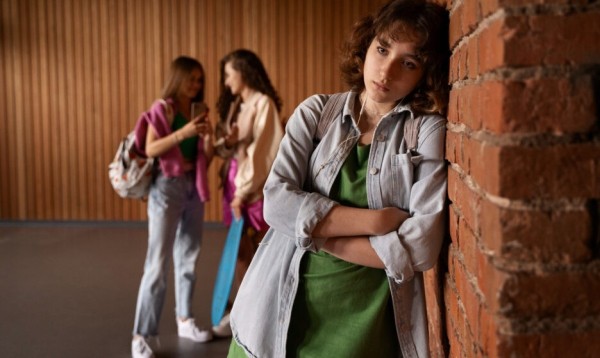 У дочери нет друзей в школе. Что могут сделать родители?
У дочери нет друзей в школе. Что могут сделать родители?