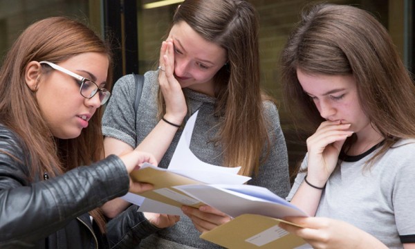 
                        &laquo;Перед ЕГЭ мои дети просто сломались&raquo;. Истории абитуриентов, которые отказались от поступления
                    