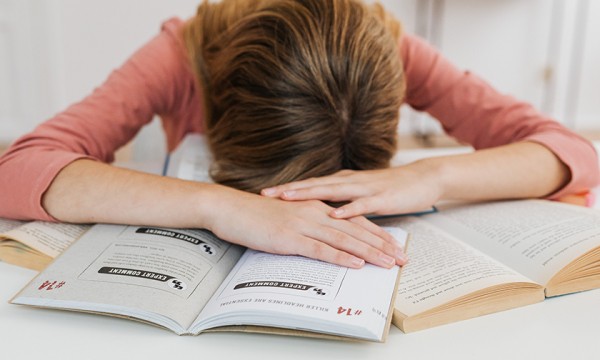 
                        &laquo;Перед ЕГЭ мои дети просто сломались&raquo;. Истории абитуриентов, которые отказались от поступления
                    