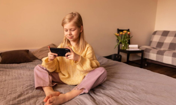 «Дочь осталась дома на все каникулы. Пока я на работе, она предоставлена сама себе»
«Дочь осталась дома на все каникулы. Пока я на работе, она предоставлена сама себе»