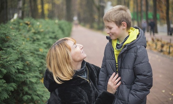 Мальчик в детдоме сказал: «Я имя твое запомнить хочу». Как Марина и Дмитрий стали родителями семерых сыновей
Мальчик в детдоме сказал: «Я имя твое запомнить хочу». Как Марина и Дмитрий стали родителями семерых сыновей