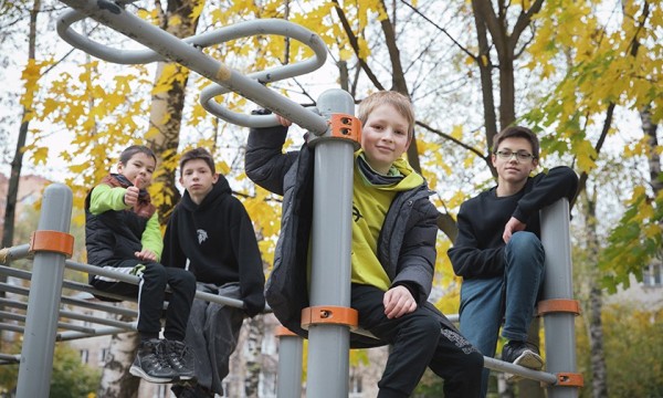 Мальчик в детдоме сказал: «Я имя твое запомнить хочу». Как Марина и Дмитрий стали родителями семерых сыновей
Мальчик в детдоме сказал: «Я имя твое запомнить хочу». Как Марина и Дмитрий стали родителями семерых сыновей